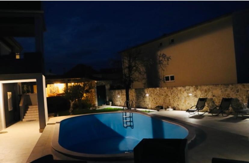 Iva Apartman Sa Bazenom Donji Zemunik Dış mekan fotoğraf