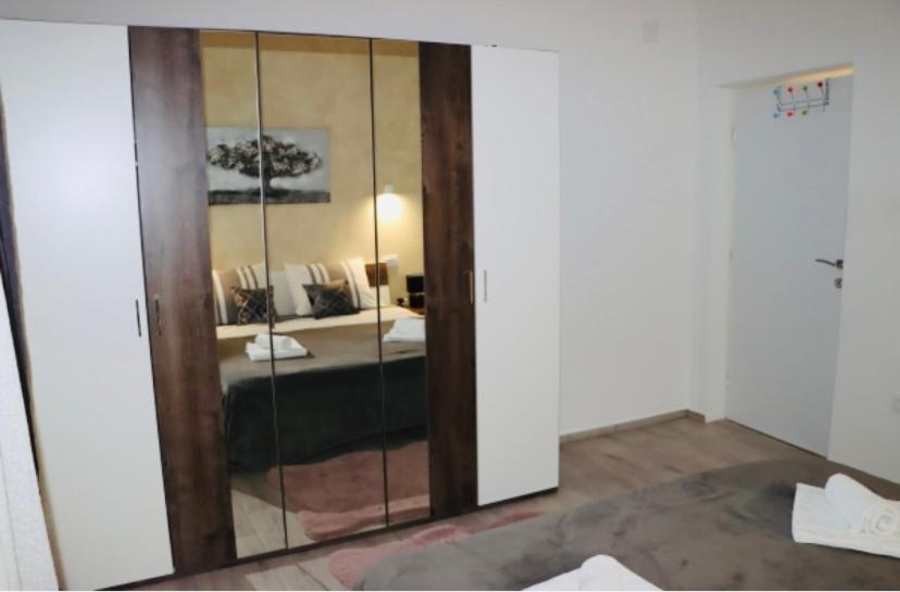 Iva Apartman Sa Bazenom Donji Zemunik Dış mekan fotoğraf