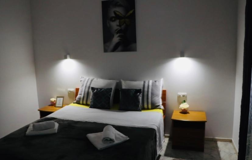 Iva Apartman Sa Bazenom Donji Zemunik Dış mekan fotoğraf