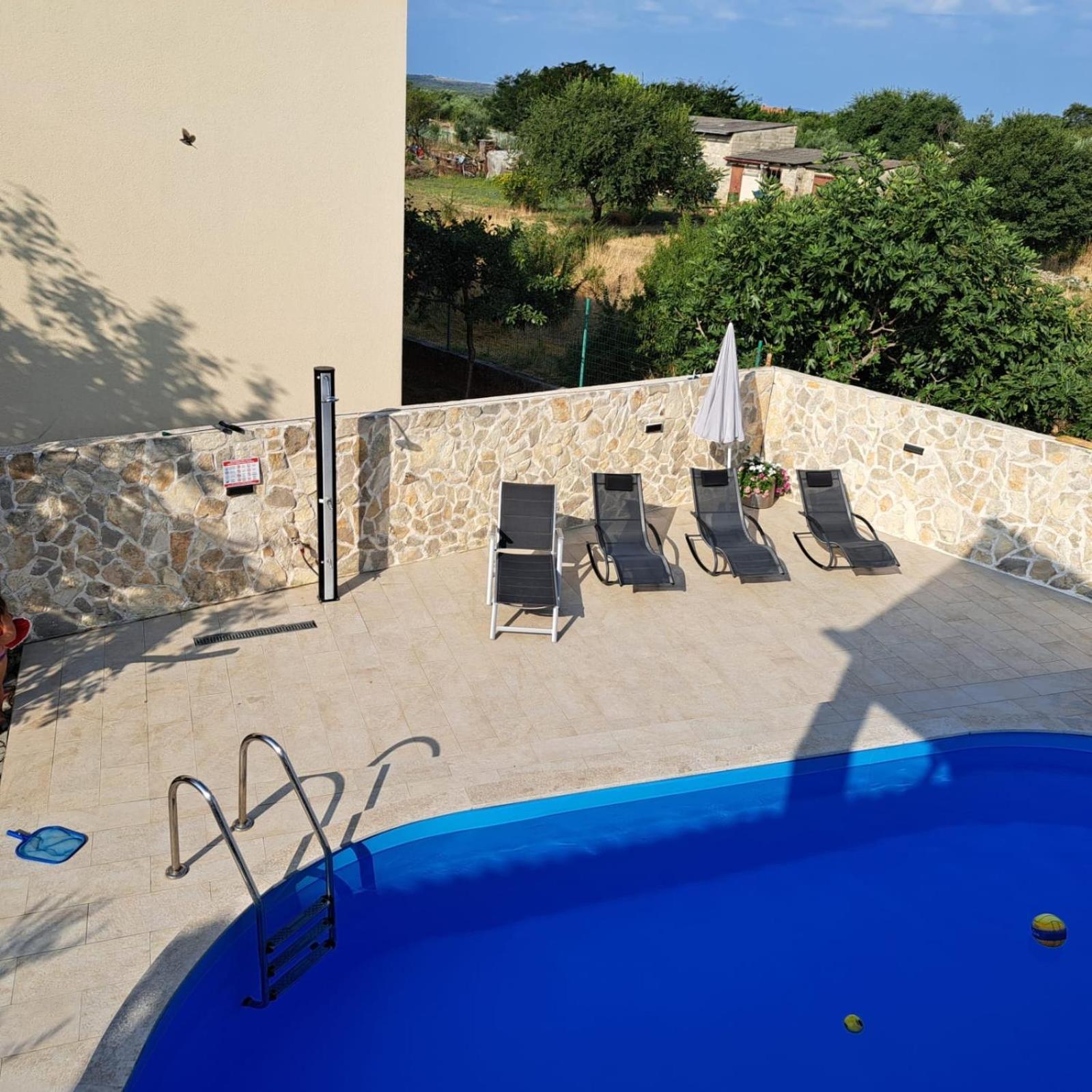 Iva Apartman Sa Bazenom Donji Zemunik Dış mekan fotoğraf